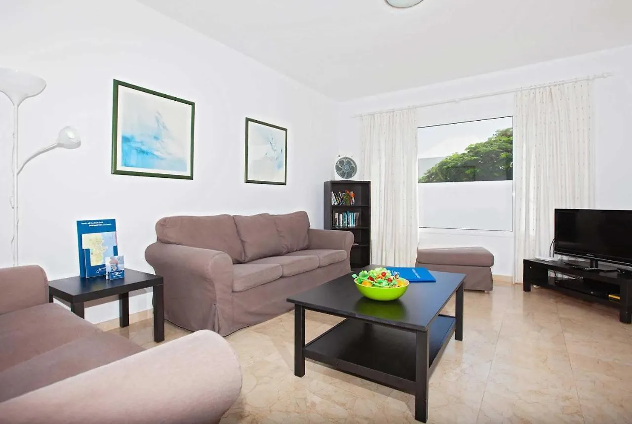 Dolores Villa Puerto del Carmen  0*, Puerto del Carmen (Lanzarote)