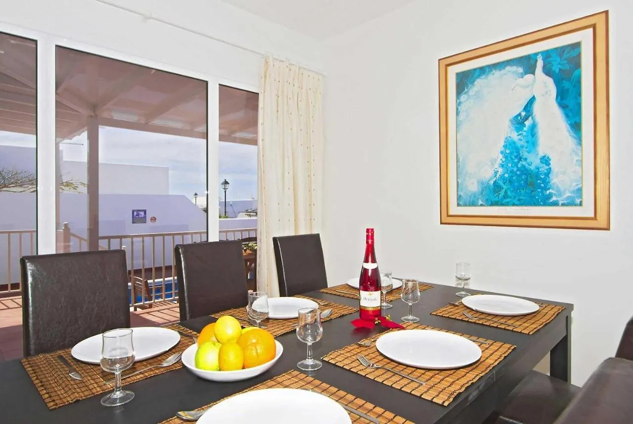Dolores Villa Puerto del Carmen